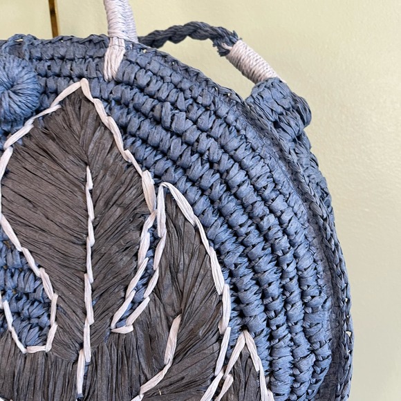 Tommy Bahamas  Women's Pirro Circle Straw Weaved Tote Basket Blue & White Bag - Picture 3 of 10